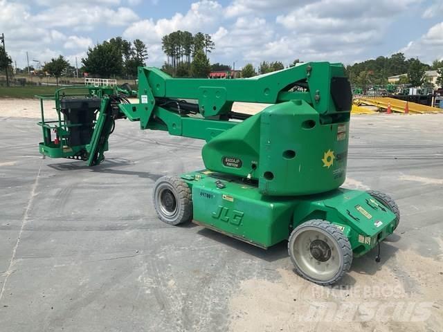 JLG E400AJP Körüklü personel platformları