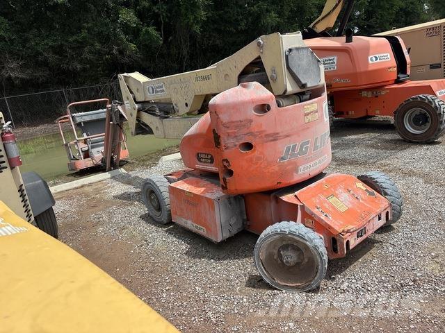 JLG E400AJP Körüklü personel platformları
