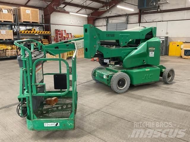 JLG E400AJPN Körüklü personel platformları