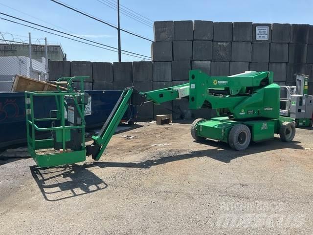JLG E400AJPN Körüklü personel platformları