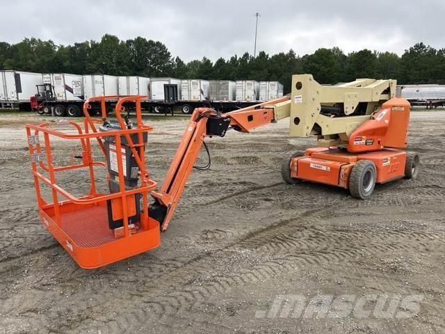 JLG E400AJPN Körüklü personel platformları