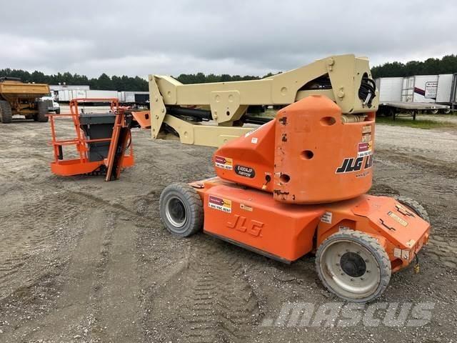 JLG E400AJPN Körüklü personel platformları