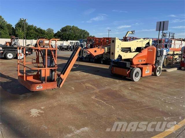 JLG E400AJPN Körüklü personel platformları