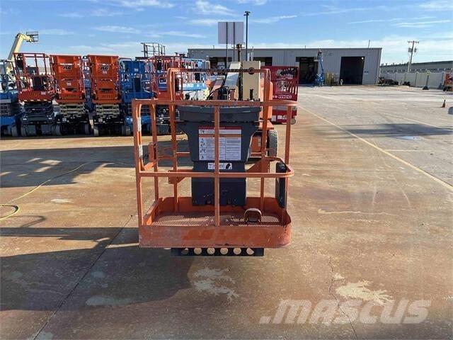 JLG E400AJPN Körüklü personel platformları