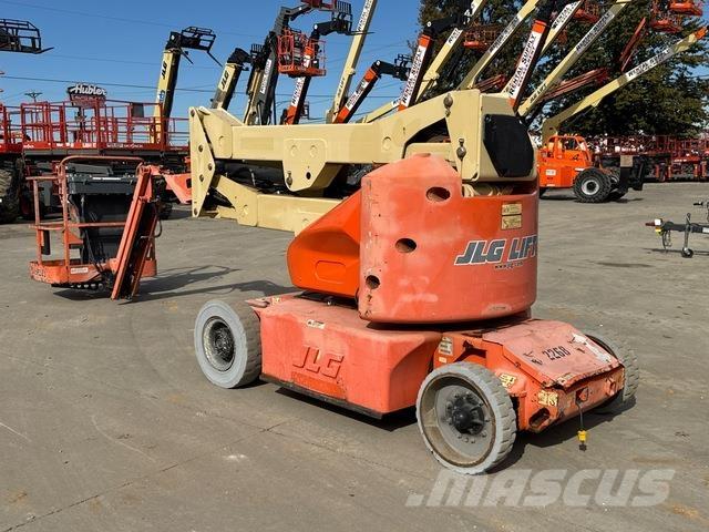 JLG E400AJPN Körüklü personel platformları
