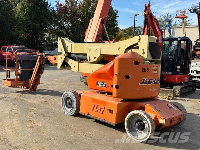 JLG E400AJPN Körüklü personel platformları