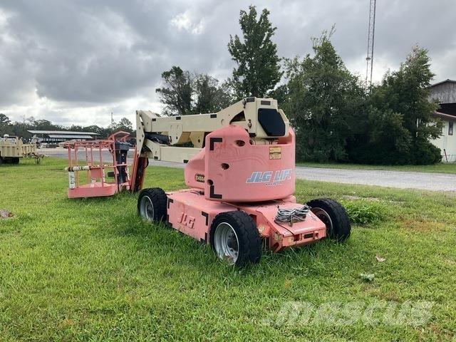 JLG E450AJ Körüklü personel platformları