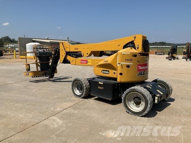 JLG E450AJ Körüklü personel platformları