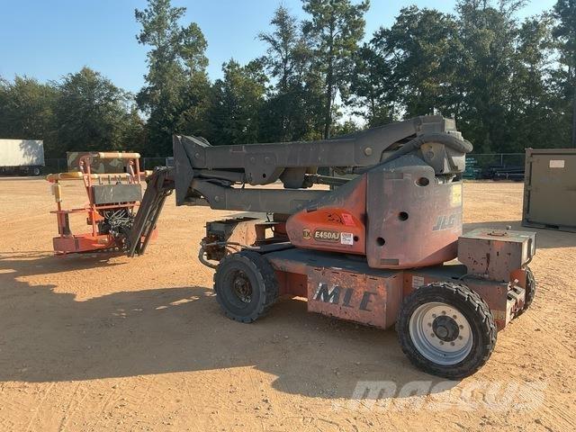 JLG E450AJ Körüklü personel platformları