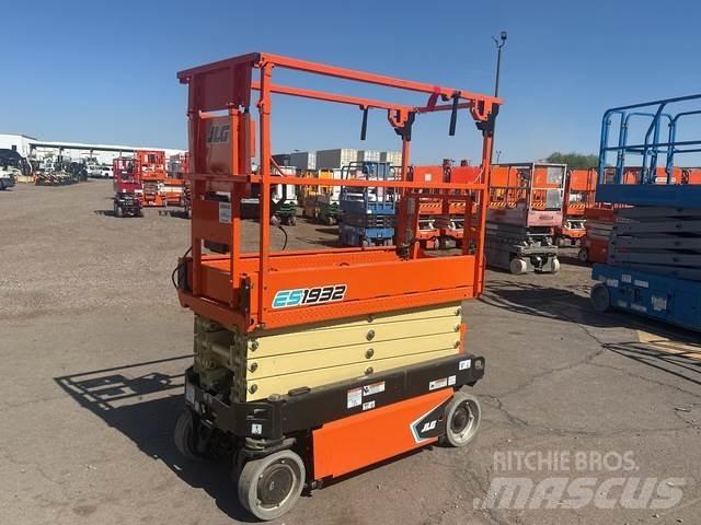 JLG ES1932 Makasli platformlar