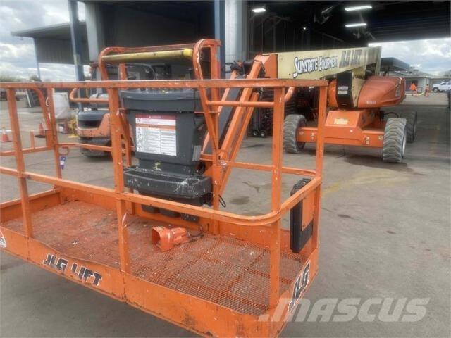 JLG M600J Körüklü personel platformları