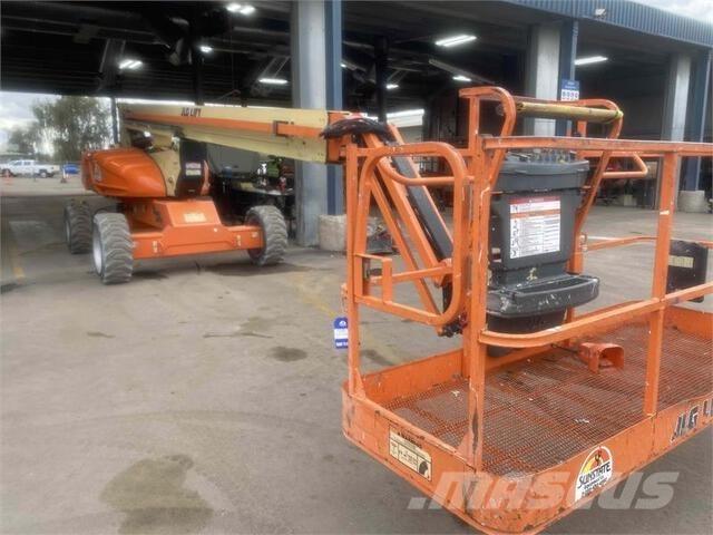 JLG M600J Körüklü personel platformları