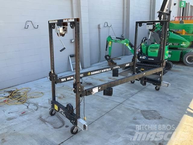 JLG Straddle Diger