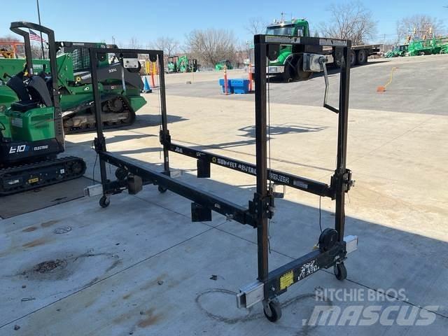 JLG Straddle Diger