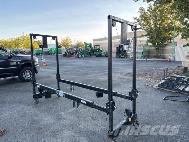JLG Straddle Diger
