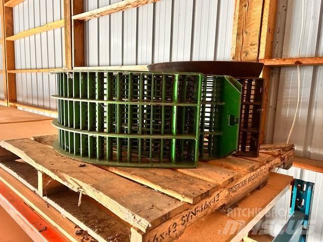 John Deere  Diger