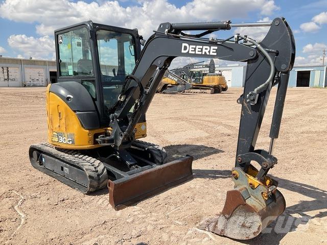 John Deere 30G Paletli ekskavatörler