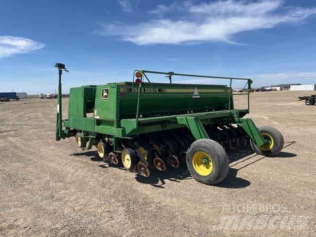 John Deere 750 Mibzerler