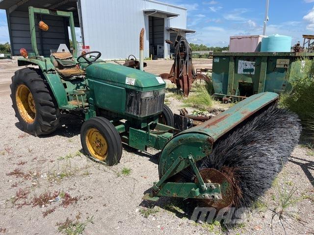 John Deere 970 İç mekan süpürme makineleri