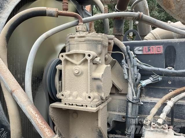 Kenworth C500 Gezer sondaj kamyonları