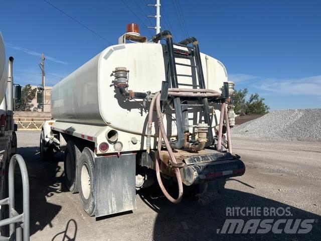Kenworth T300 Su tankerleri
