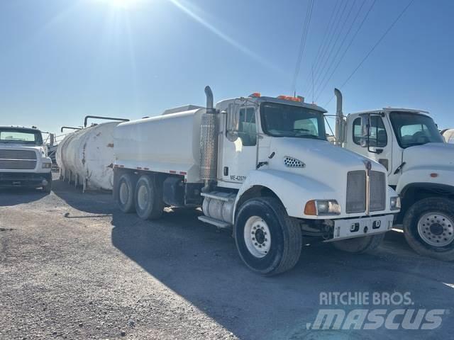 Kenworth T300 Su tankerleri