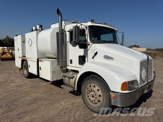 Kenworth T300 Tankerli kamyonlar