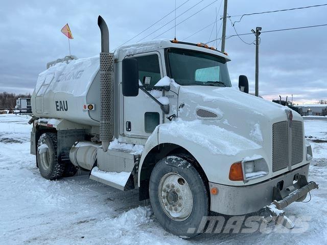 Kenworth T300 Su tankerleri