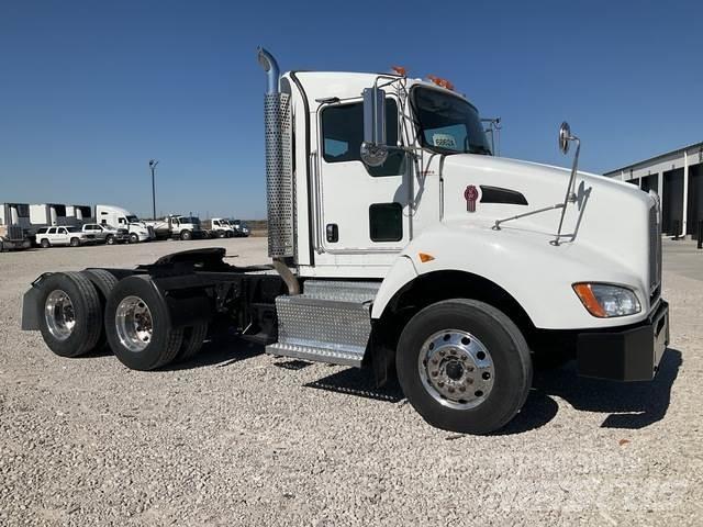 Kenworth T440 Çekiciler