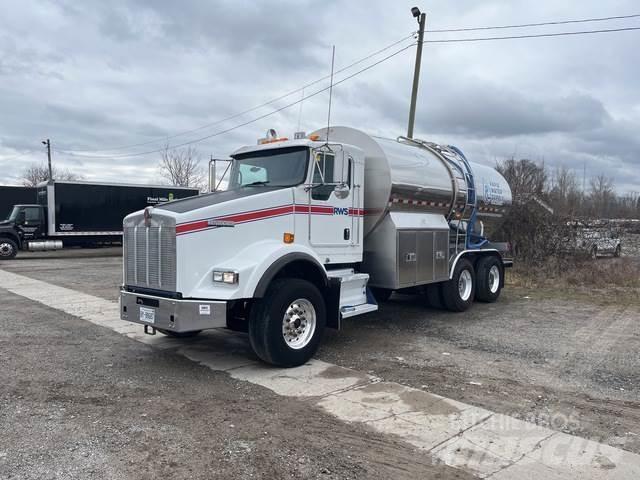 Kenworth T800 Su tankerleri