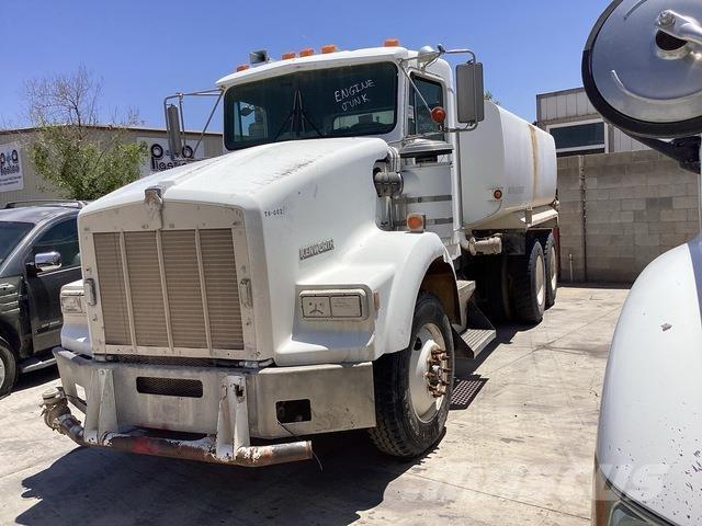 Kenworth T800 Su tankerleri