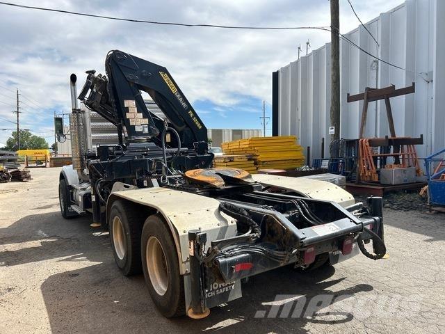 Kenworth T800 Araç üzeri vinçler