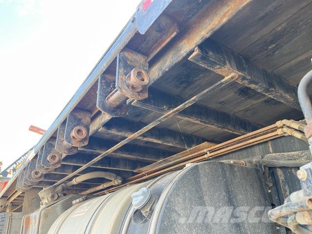 Kenworth T800 Araç üzeri vinçler