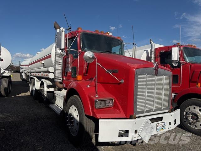 Kenworth T800 Tankerli kamyonlar