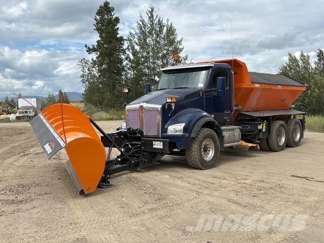 Kenworth T880 Kar küreme biçaklari