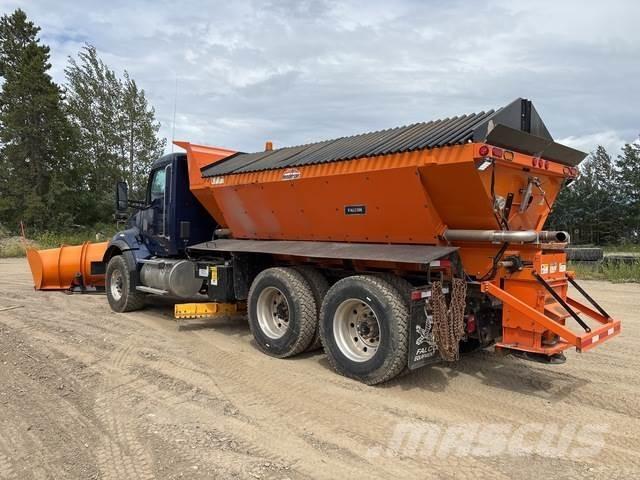 Kenworth T880 Kar küreme biçaklari