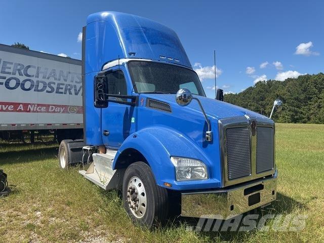 Kenworth T880 Çekiciler