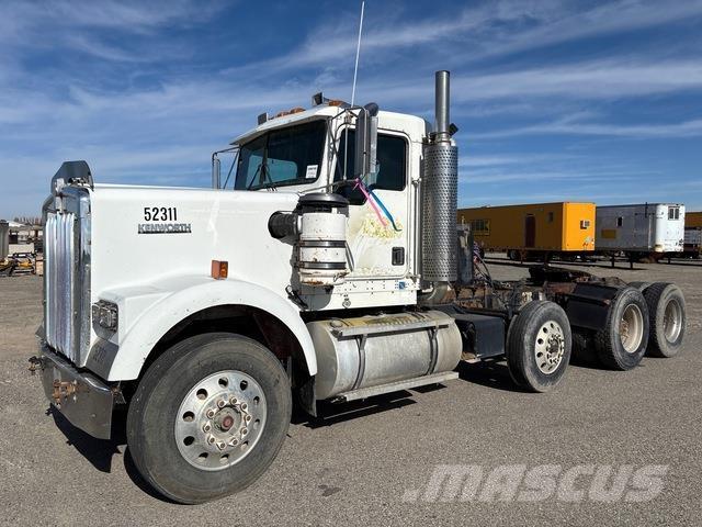 Kenworth W900B Çekiciler