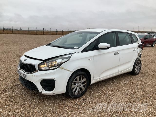 Kia Carens Otomobiller