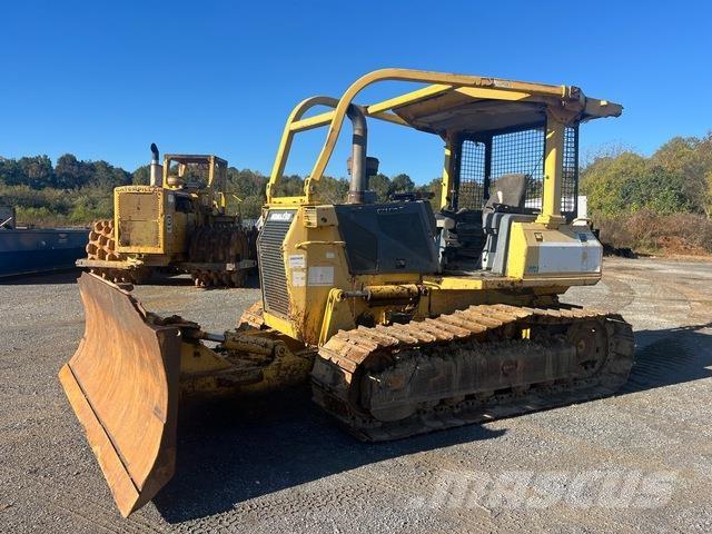 Komatsu  Paletli dozerler