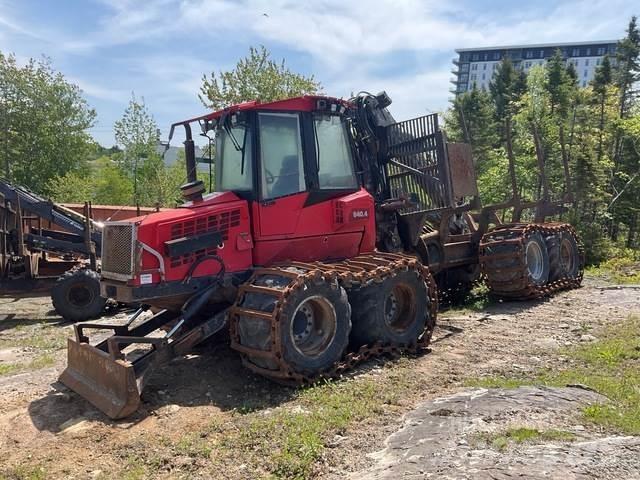 Komatsu 840.4 Tomruk yükleyici traktörler