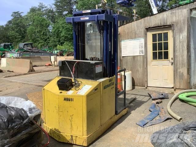 Komatsu MPF15 Orta seviye siparis toplayici