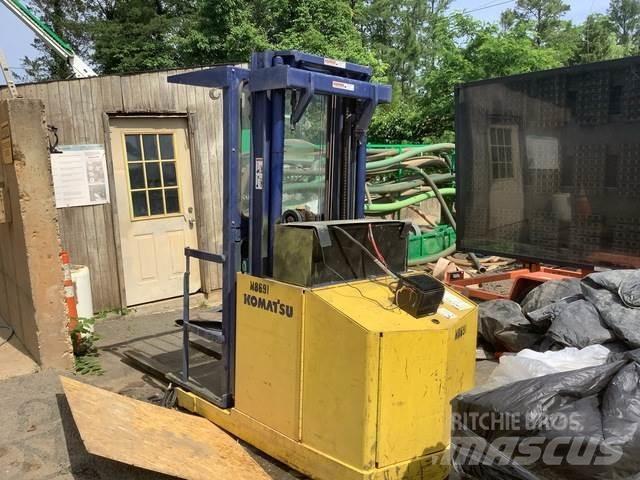 Komatsu MPF15 Orta seviye siparis toplayici