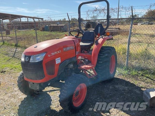 Kubota L3200DT Traktörler