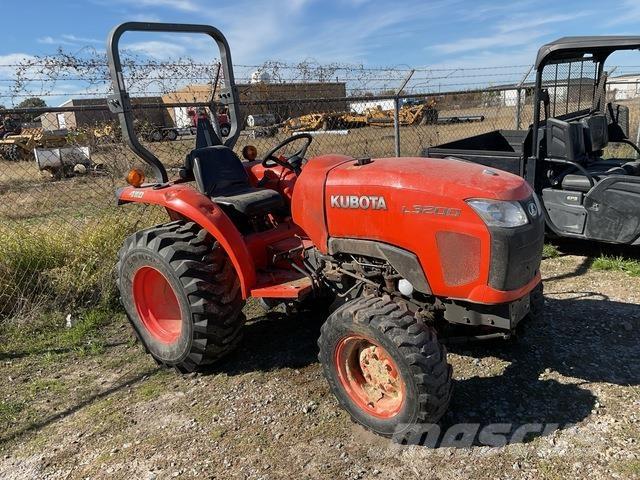 Kubota L3200DT Traktörler