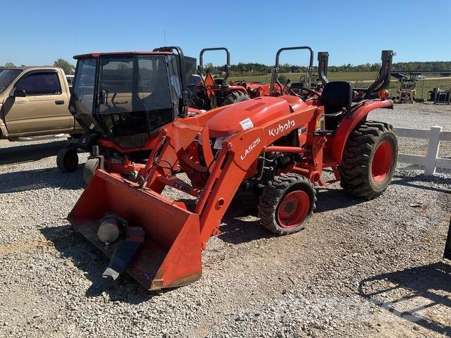 Kubota L3301DT Traktörler