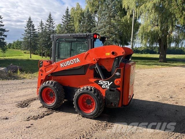 Kubota SSV65 Skid steer loderler