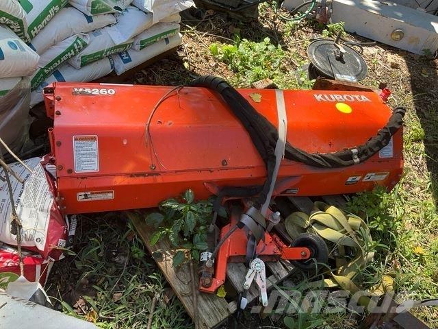Kubota V5260 Süpürgeler