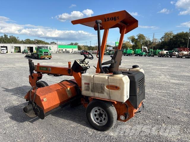 Lay-Mor SM300 İç mekan süpürme makineleri