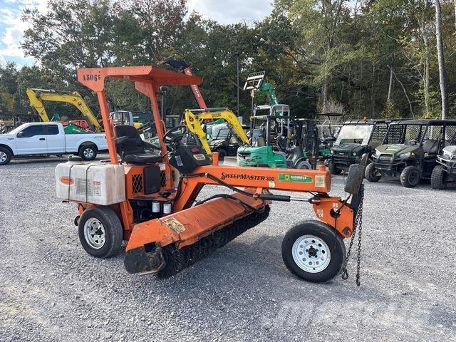 Lay-Mor SM300 İç mekan süpürme makineleri